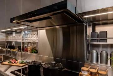 Smart cabinet lights add luster to the home kitchen