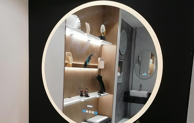 How to choose LED smart light mirror